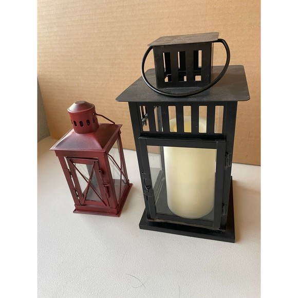 Set of two indoor/outdoor metal & glass decorative lanterns - Picture 7 of 9